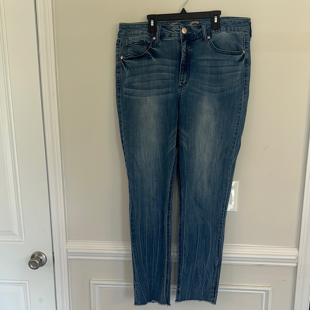 Seven7 High Rise Slim Straight women’s jeans size 14